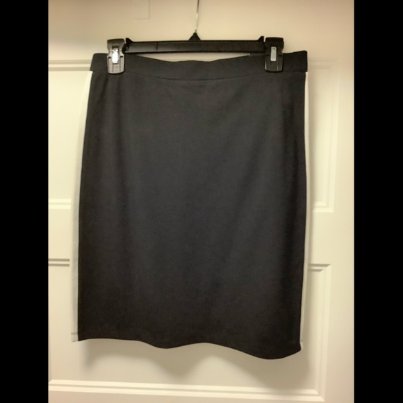 Mini skirt - Picture 2 of 9